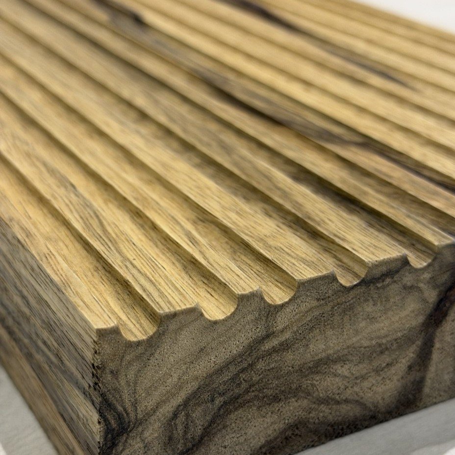 Fluted oak sample block with a figured walnut edge